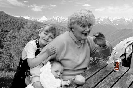 Nan + children with mountain